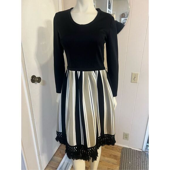 Roos Atkins San Francisco STUNNING ‘60s Vintage black & multi striped Fringe Hem - Picture 2 of 7